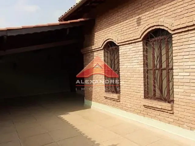 Casa com 204m² 3 quartos e 3 banheiros, à venda ou para alugar, no bairro Jardim Julieta em Caçapava