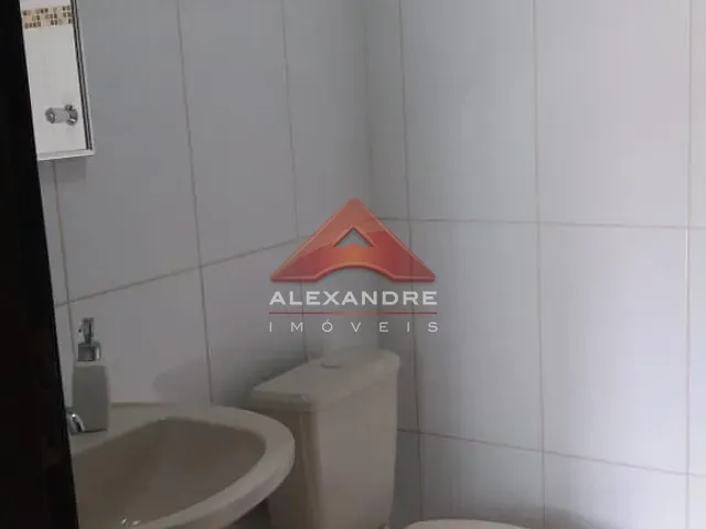 Casa com 204m² 3 quartos e 3 banheiros, à venda ou para alugar, no bairro Jardim Julieta em Caçapava