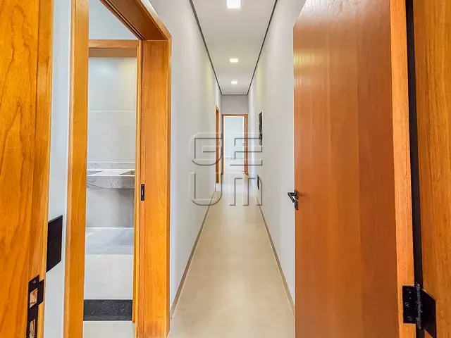 Casa com 387m² 3 quartos e 4 banheiros, à venda, no bairro Califórnia em Londrina