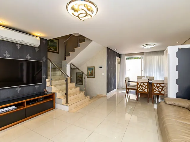 Casa com 200m² 3 quartos e 4 banheiros, à venda, no bairro Bom Retiro em Curitiba
