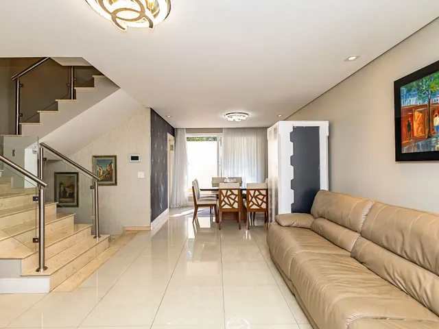 Casa com 200m² 3 quartos e 4 banheiros, à venda, no bairro Bom Retiro em Curitiba