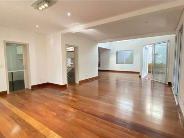 Casa com 932m² 4 quartos e 4 banheiros, à venda, no bairro Jardim Petrópolis em São Paulo