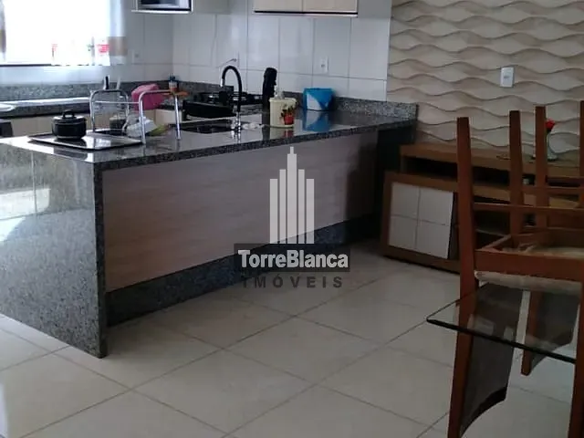Casa com 100m² 3 quartos e 2 banheiros, à venda, no bairro Cará-Cará em Ponta Grossa