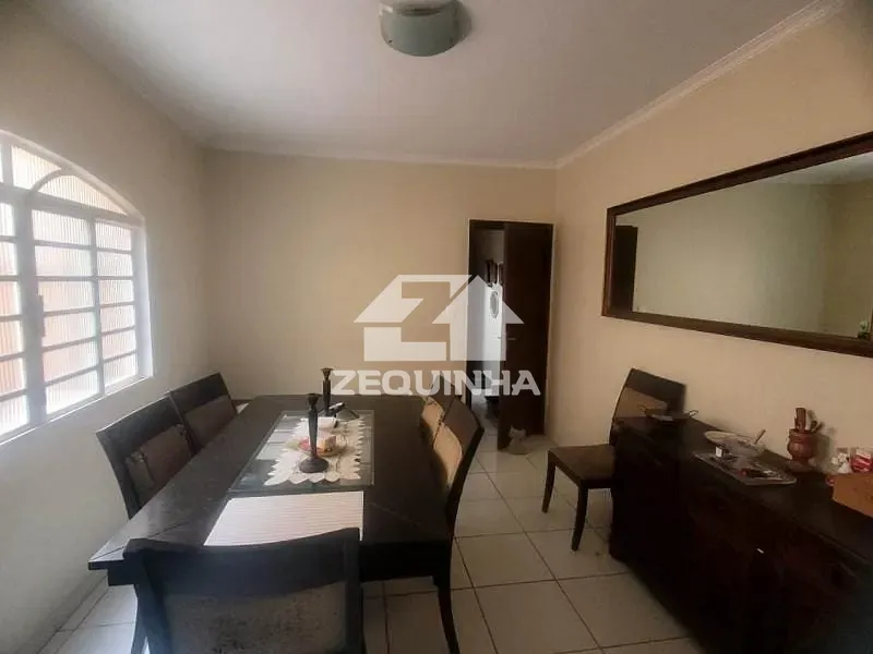 Casa, 3 quartos, 145 m² - Foto 1
