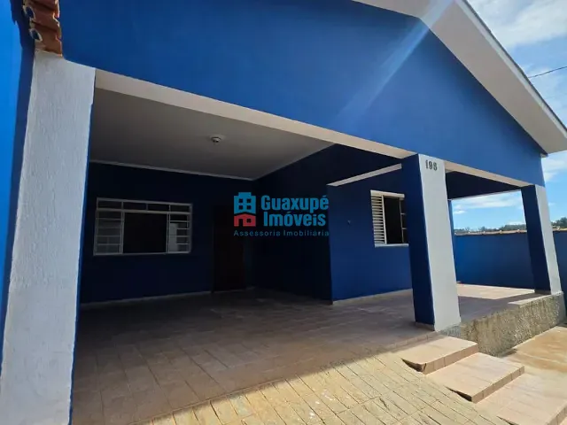 Casa com 400m² 3 quartos e 2 banheiros, para alugar, no bairro centro em Juruaia