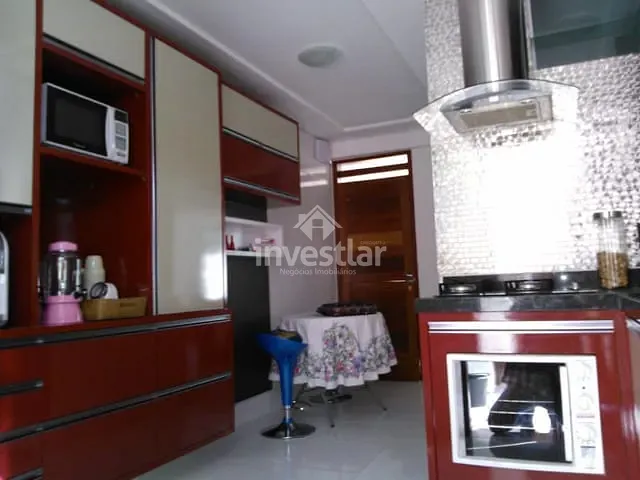Casa 4 quartos e 2 banheiros, à venda, no bairro Jardim Tavares em Campina Grande