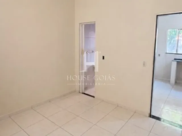 Casa 3 quartos e 2 banheiros, à venda, no bairro Setor Vida Nova em Trindade