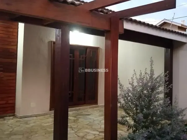Casa 4 quartos e 2 banheiros, à venda, no bairro Alto de Pinheiros em Paulínia