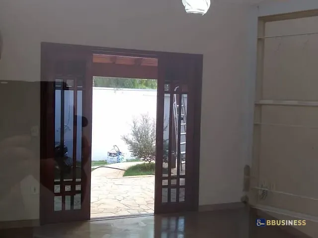 Casa 4 quartos e 2 banheiros, à venda, no bairro Alto de Pinheiros em Paulínia