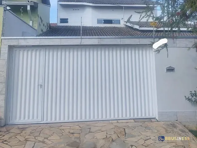 Casa 4 quartos e 2 banheiros, à venda, no bairro Alto de Pinheiros em Paulínia