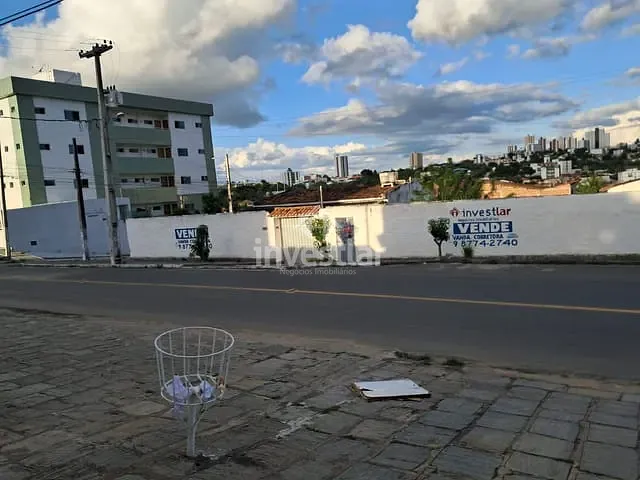 Casa 3 quartos e 2 banheiros, à venda, no bairro Bodocongó em Campina Grande