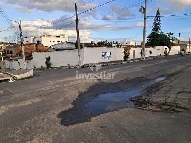 Casa 3 quartos e 2 banheiros, à venda, no bairro Bodocongó em Campina Grande