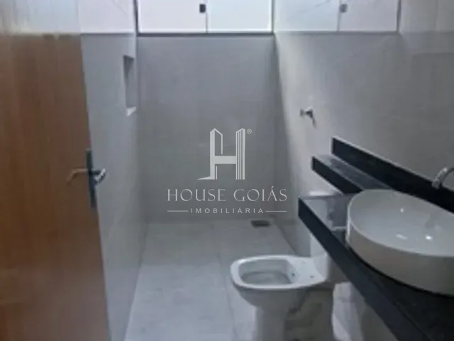 Casa com 180m² 3 quartos e 2 banheiros, à venda, no bairro Residencial Cândido Queiroz em Aparecida de Goiânia