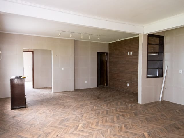 Casa 4 quartos e 4 banheiros, à venda, no bairro Fragata em Pelotas
