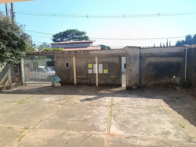 Casa com 300m² 3 quartos e 1 banheiro, à venda, no bairro Parque Residencial Francisco Lopes Iglesia em Nova Odessa