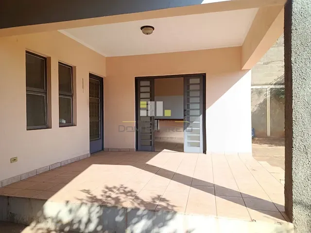 Casa com 300m² 3 quartos e 1 banheiro, à venda, no bairro Parque Residencial Francisco Lopes Iglesia em Nova Odessa