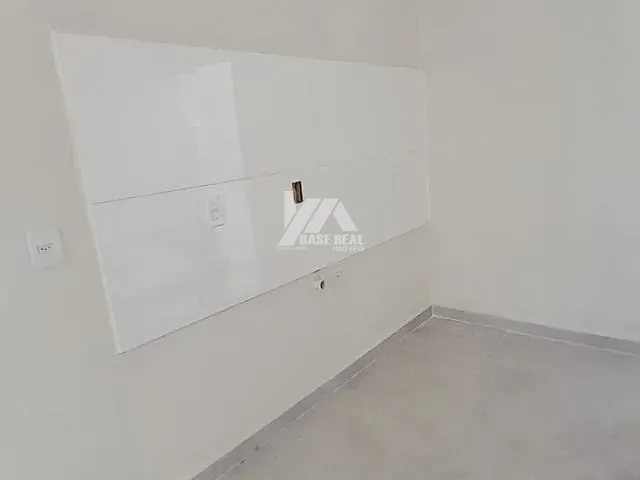 Casa 2 quartos e 1 banheiro, à venda, no bairro Industrial em Guarapuava