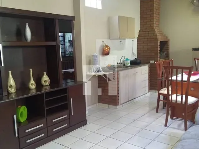 Casa com 195m² 2 quartos e 2 banheiros, à venda, no bairro Vila Joana em Jundiaí