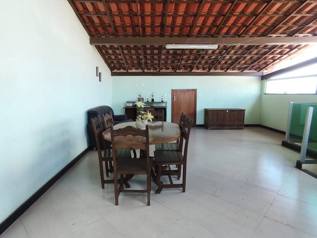 Foto do Casa - Casa com 3 quartos, suíte, duas vagas e área gourmet no Bairro Santa Mônica | Deltalar Imóveis