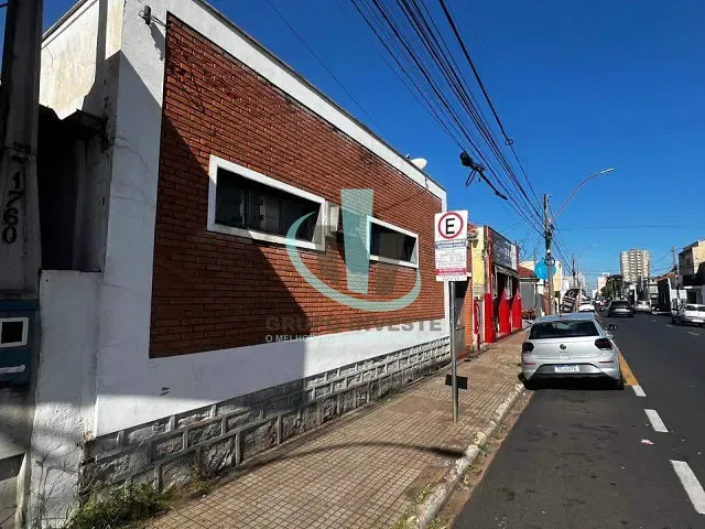 Casa com 373m² 2 quartos e 1 banheiro, para alugar, no bairro Centro em Araraquara
