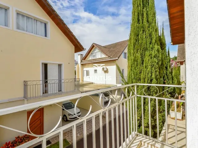 Casa com 51m² 4 quartos e 3 banheiros, à venda, no bairro Bom Retiro em Curitiba