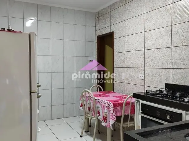 Casa com 175m² 3 quartos e 1 banheiro, à venda, no bairro Jacareí em Jacareí