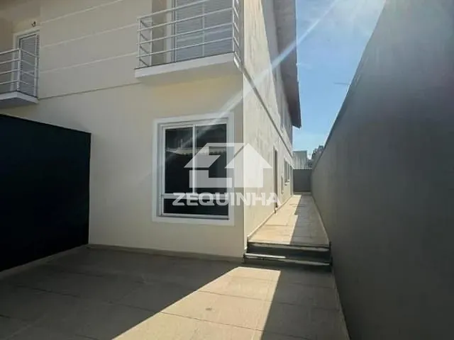 Casa com 125m² 3 quartos e 3 banheiros, à venda, no bairro Umuarama em Osasco