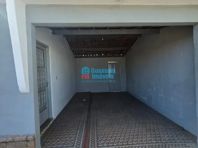 Casa com 278m² 2 quartos e 1 banheiro, para alugar, no bairro Centro em Guaxupé