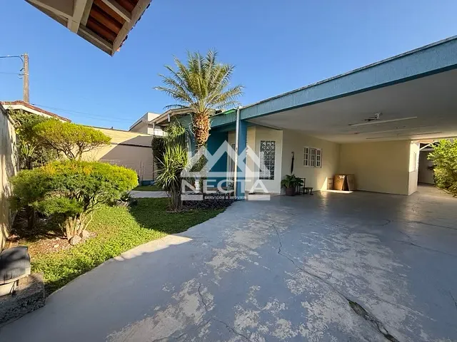 Casa com 553m² 7 quartos e 4 banheiros, à venda, no bairro Massaguaçu em Caraguatatuba