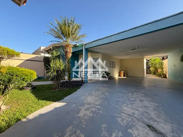 Casa com 553m² 7 quartos e 4 banheiros, à venda, no bairro Massaguaçu em Caraguatatuba