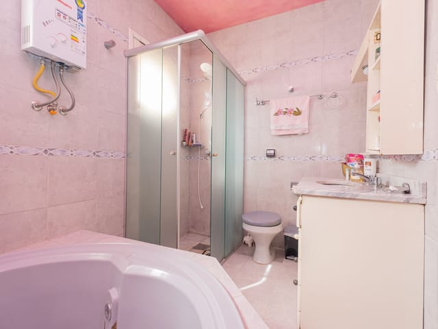 Casa com 384m² 3 quartos e 4 banheiros, à venda, no bairro Três Vendas em Pelotas