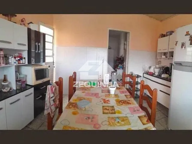 Casa com 228m² 3 quartos e 2 banheiros, à venda, no bairro Jardim Benfeitor em Osasco