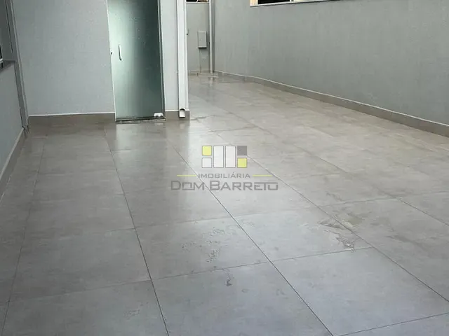 Casa com 474m² 3 quartos e 4 banheiros, à venda, no bairro Jardim Fadel em Nova Odessa