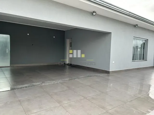 Casa com 474m² 3 quartos e 4 banheiros, à venda, no bairro Jardim Fadel em Nova Odessa