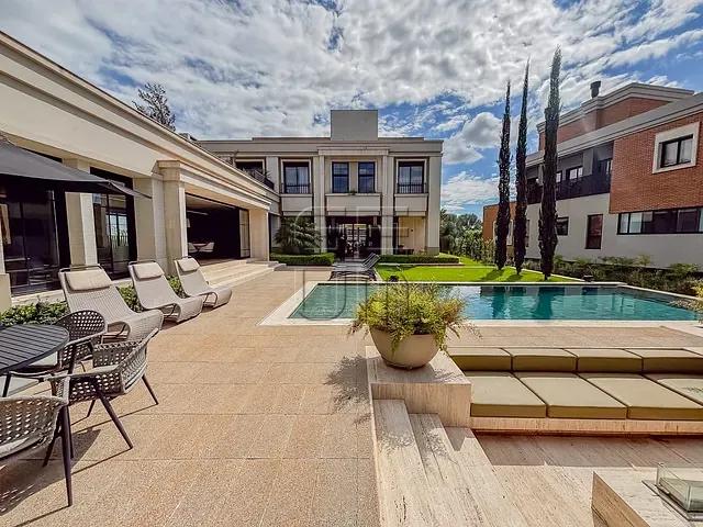 Casa com 1418m² 4 quartos e 5 banheiros, à venda, no bairro Vivendas do Arvoredo em Londrina