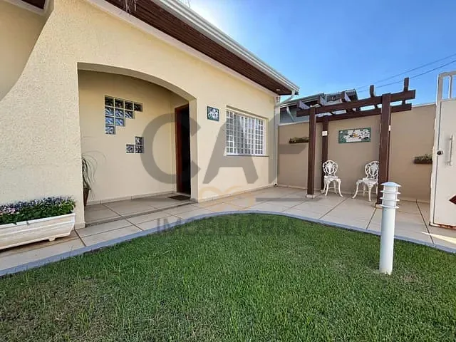 Casa 2 quartos e 2 banheiros, à venda, no bairro Parque Residencial Groot em Holambra