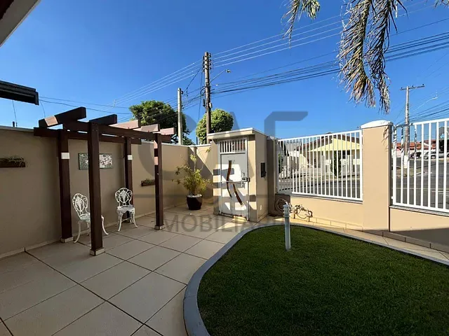 Casa 2 quartos e 2 banheiros, à venda, no bairro Parque Residencial Groot em Holambra