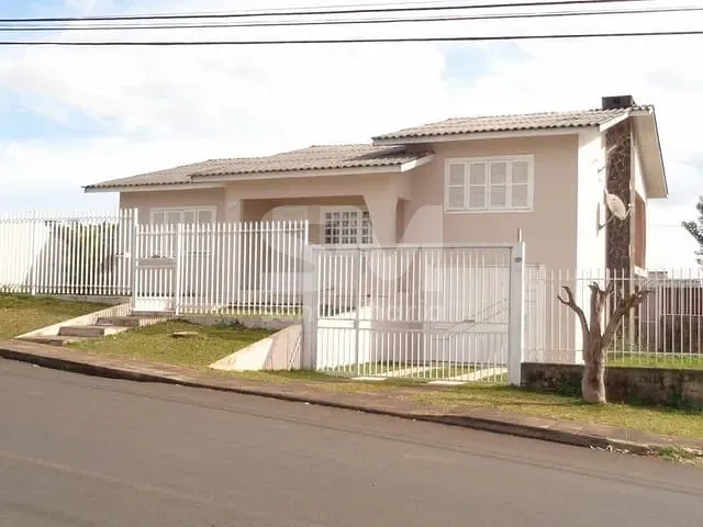 Casa com 400m² 3 quartos e 2 banheiros, à venda, no bairro Santo Antônio em Chapecó