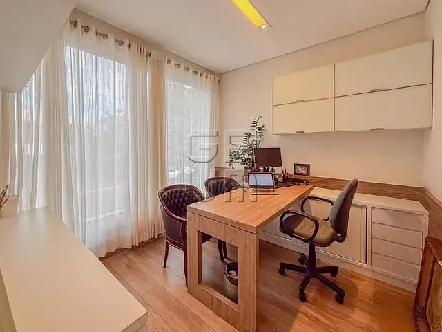 Casa com 608m² 4 quartos e 7 banheiros, para alugar, no bairro Vivendas do Arvoredo em Londrina