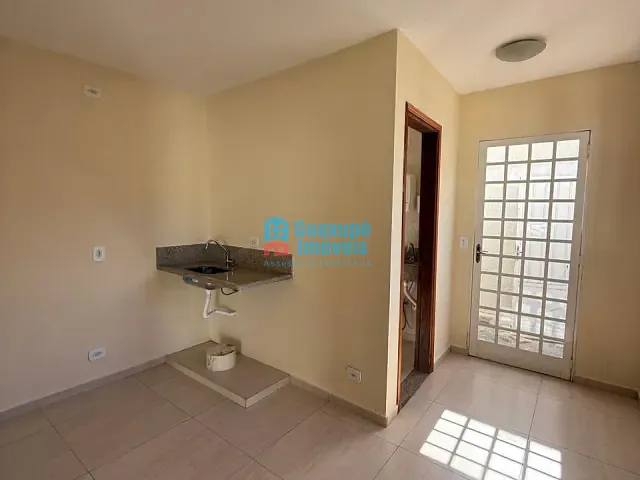 Casa com 350m² 2 quartos e 1 banheiro, à venda, no bairro Jardim Primavera em Guaxupé