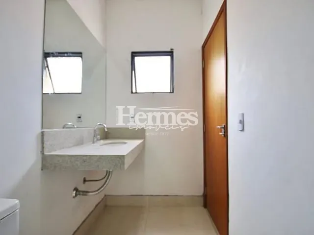 Casa com 400m² 3 quartos e 4 banheiros, à venda, no bairro Residencial Cândido Ferreira (Sousas) em Campinas