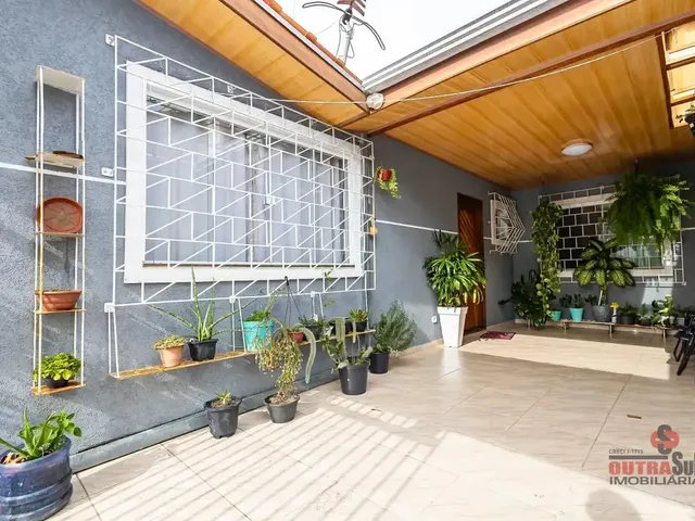 Casa com 104m² 2 quartos e 1 banheiro, à venda, no bairro Sítio Cercado em Curitiba