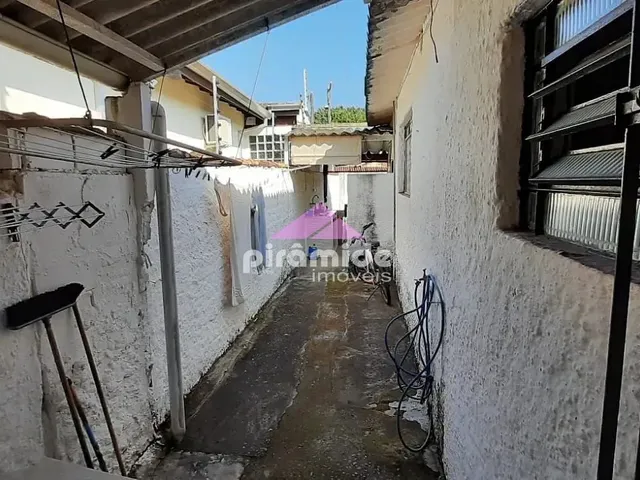 Casa com 250m² 2 quartos e 2 banheiros, à venda, no bairro Porto Novo em Caraguatatuba