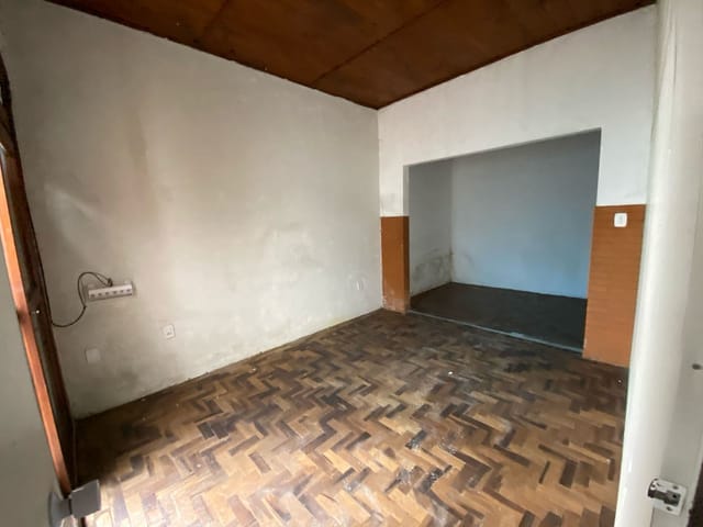 Casa 1 quarto e 1 banheiro, à venda, no bairro Centro em Pelotas