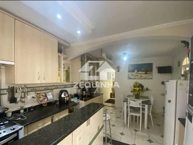 Casa com 132m² 3 quartos e 4 banheiros, à venda, no bairro Cidade das Flores em Osasco