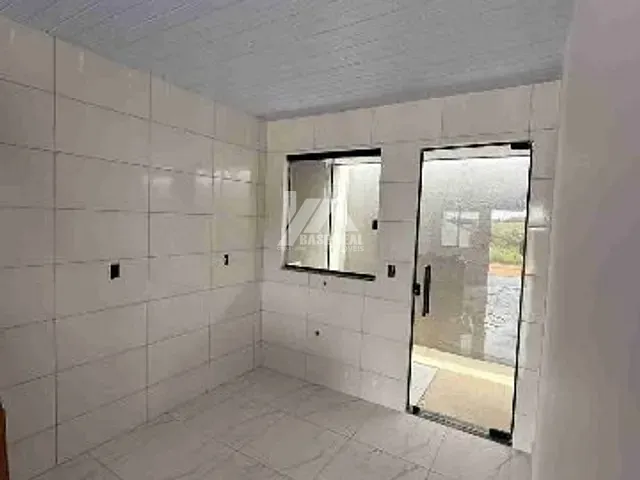 Casa 2 quartos e 1 banheiro, à venda, no bairro Cará-Cará em Ponta Grossa