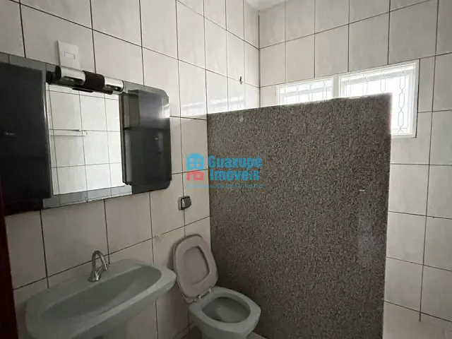 Casa 3 quartos e 2 banheiros, para alugar, no bairro Jardim Lepiane em Guaxupé