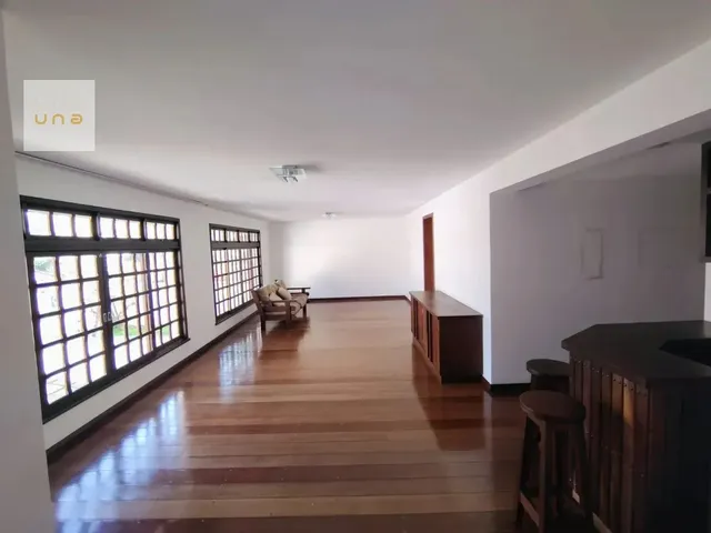 Casa com 463m² 4 quartos e 2 banheiros, à venda, no bairro Vila Izabel em Curitiba