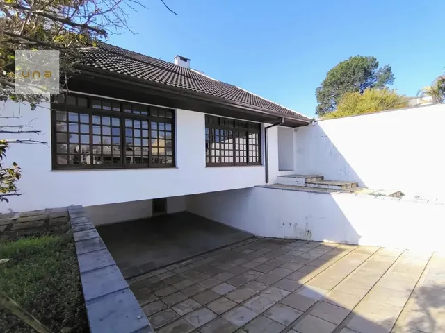 Casa com 463m² 4 quartos e 2 banheiros, à venda, no bairro Vila Izabel em Curitiba