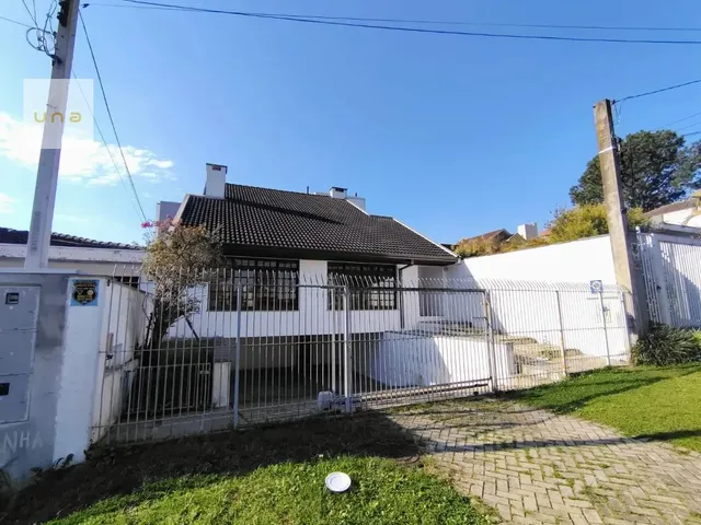 Casa com 463m² 4 quartos e 2 banheiros, à venda, no bairro Vila Izabel em Curitiba